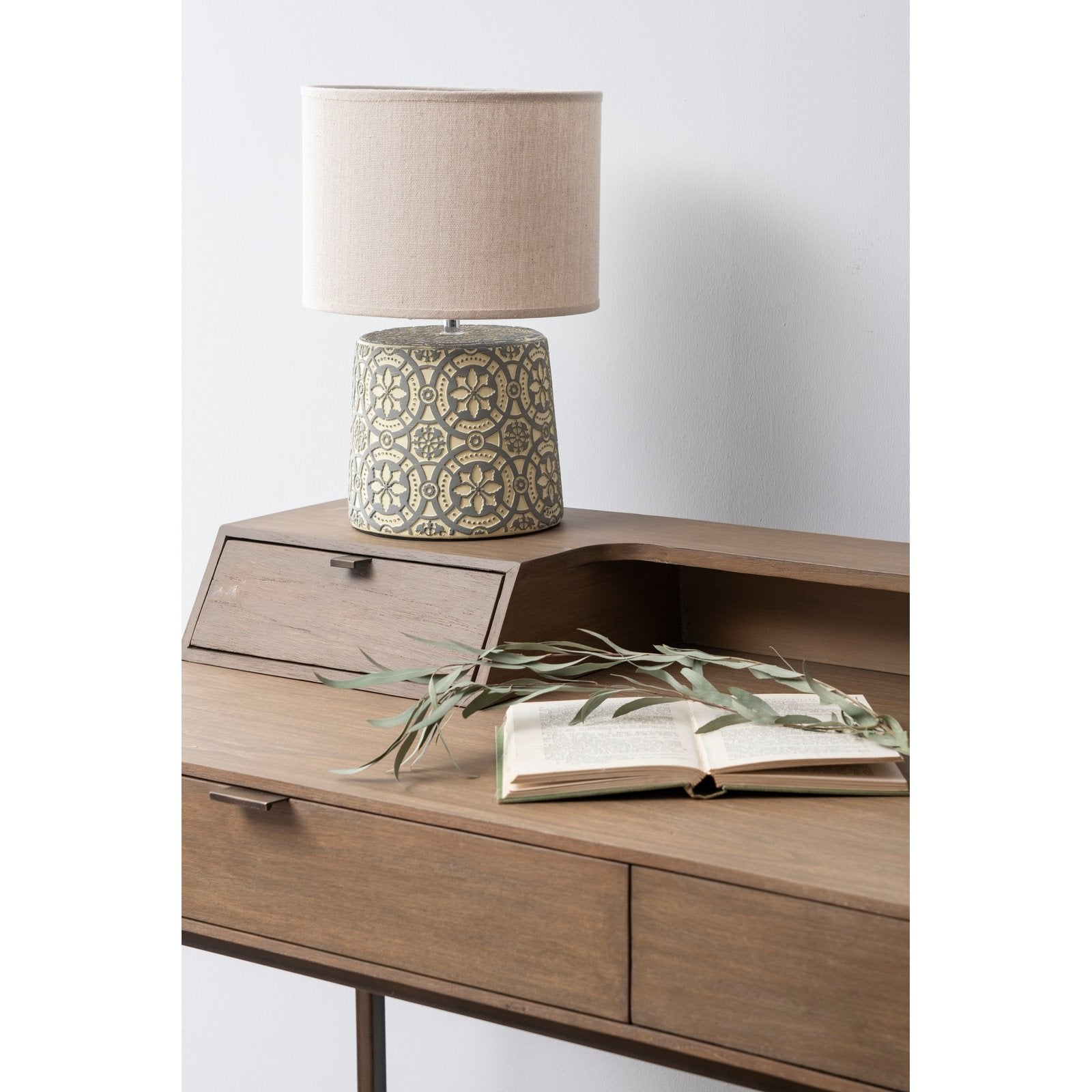 Vader Cream Concrete Lamp With Geometric Pattern and Shade - E14 40W