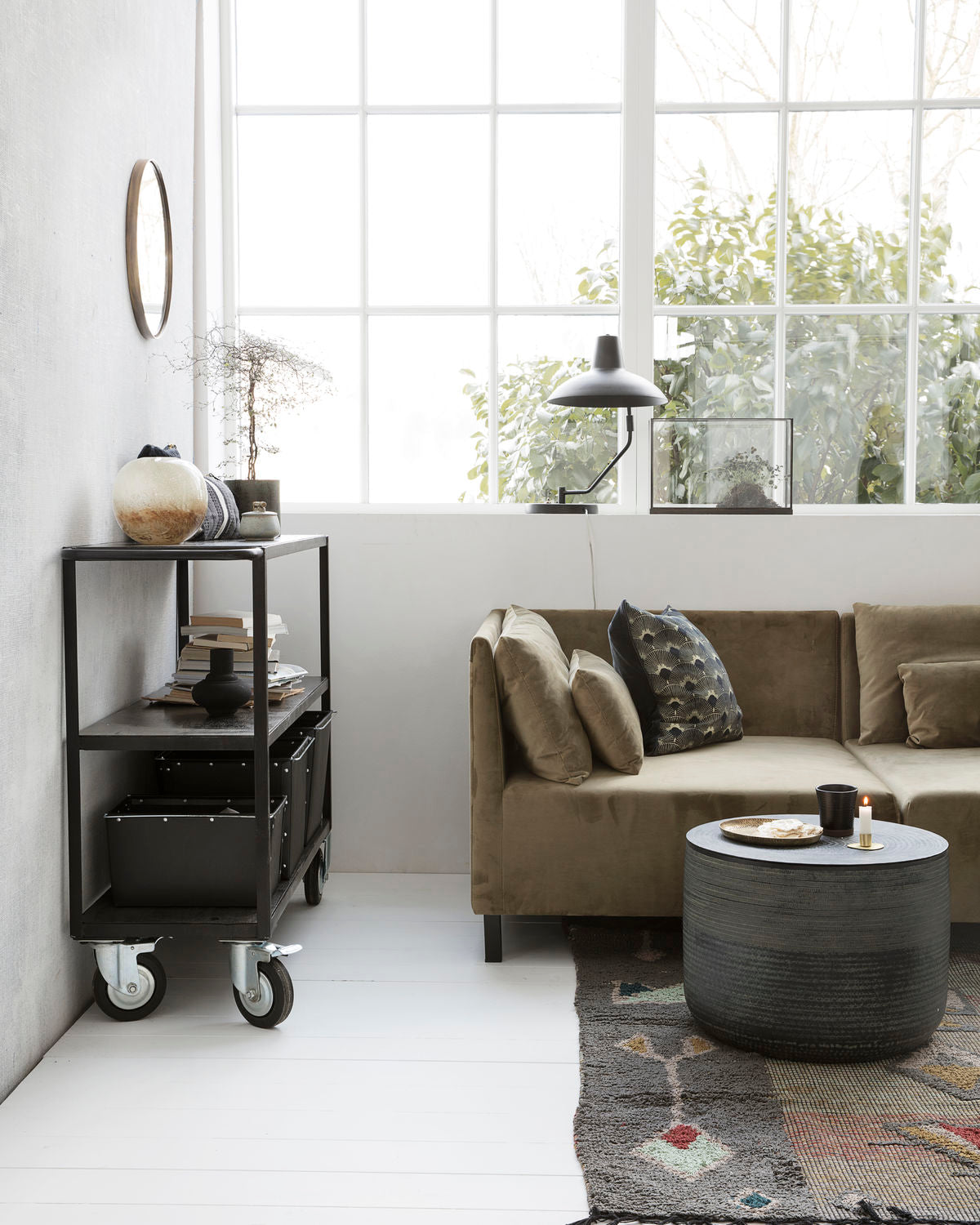 Small Shelving Unit with 4 Wheels, Black