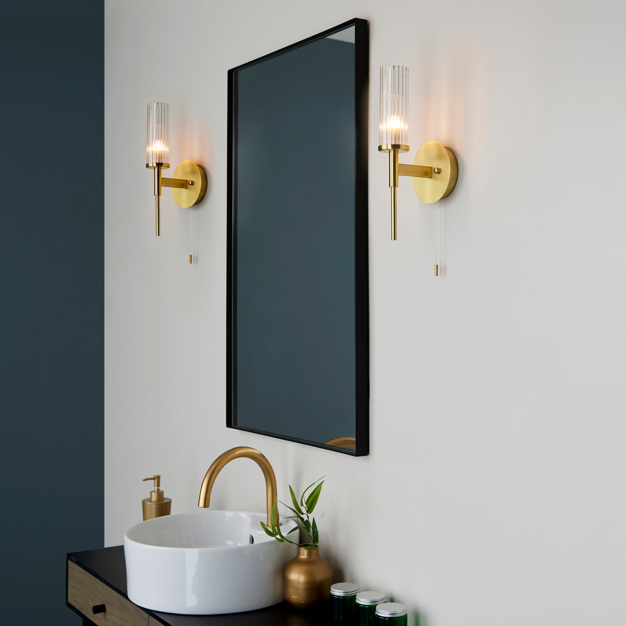 Talus 1 Light Bathroom Wall Light Brass