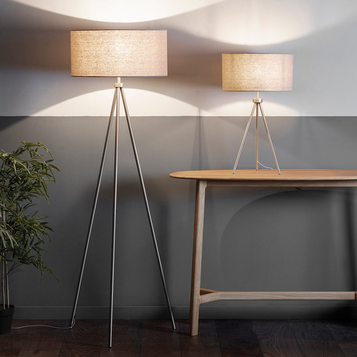 Sri Floor Lamp Nickel