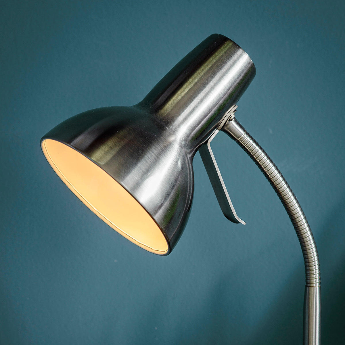Amara Floor Lamp Nickel