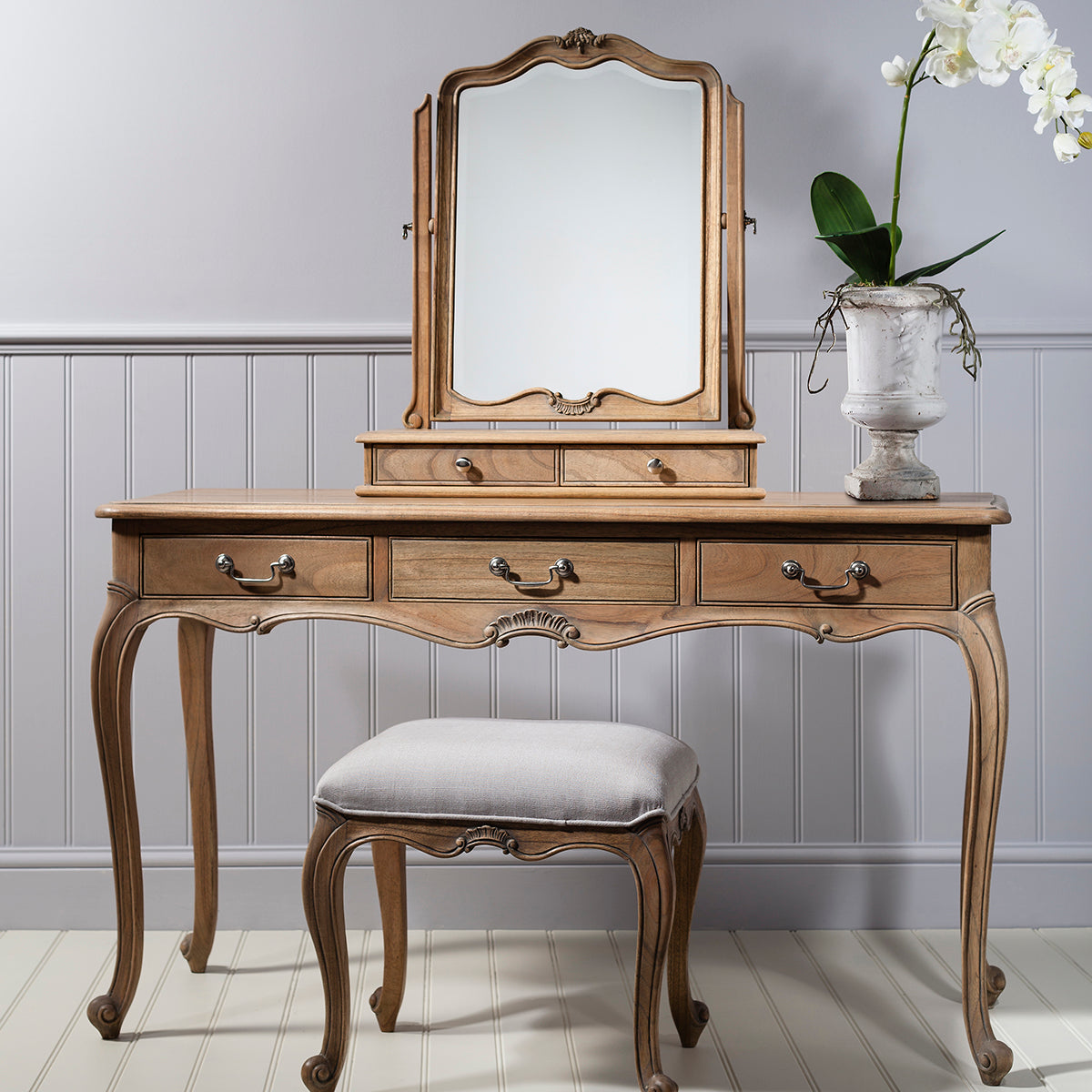Reunion Dressing Stool Weathered