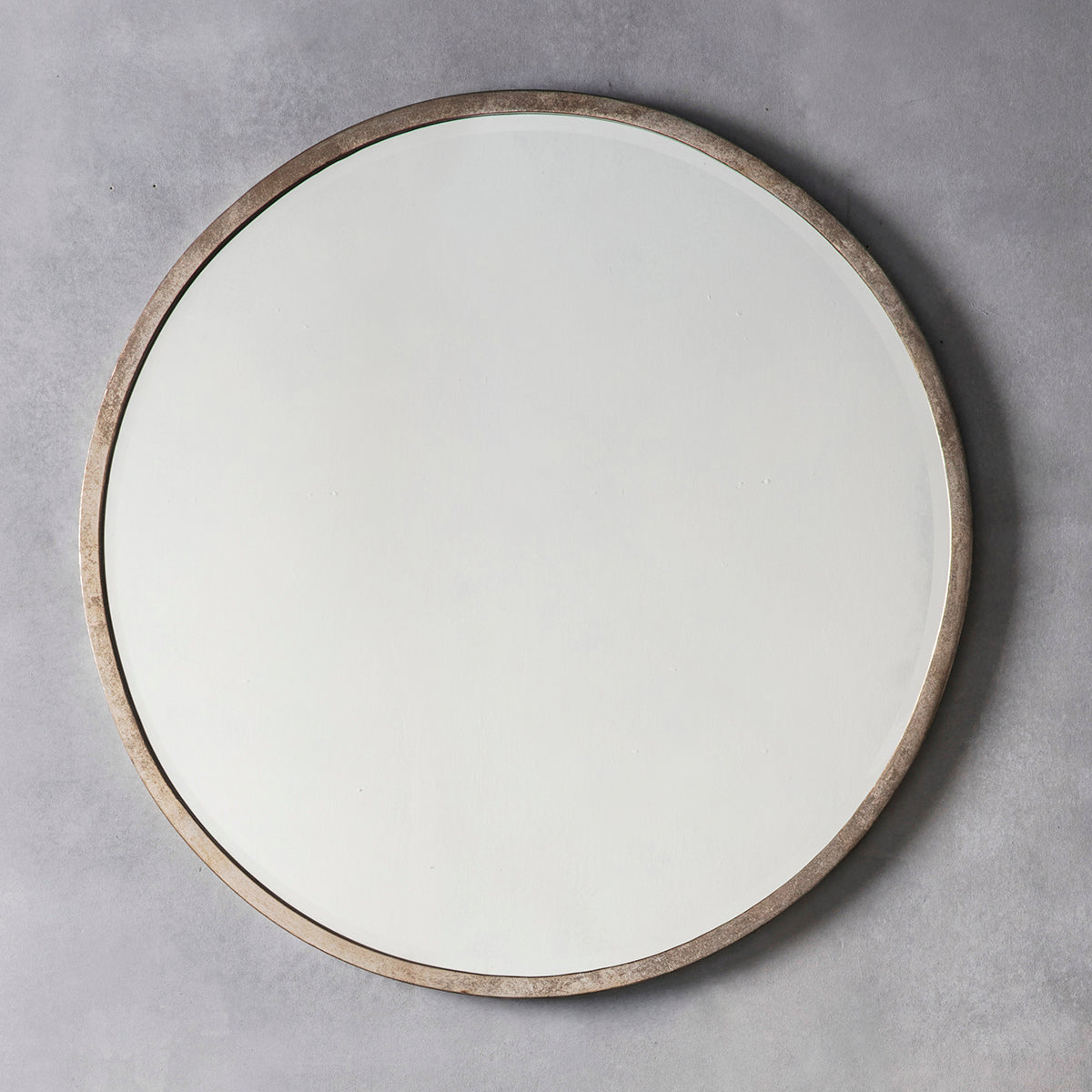 Higgs Round Antique Silver 80 x 80 cm