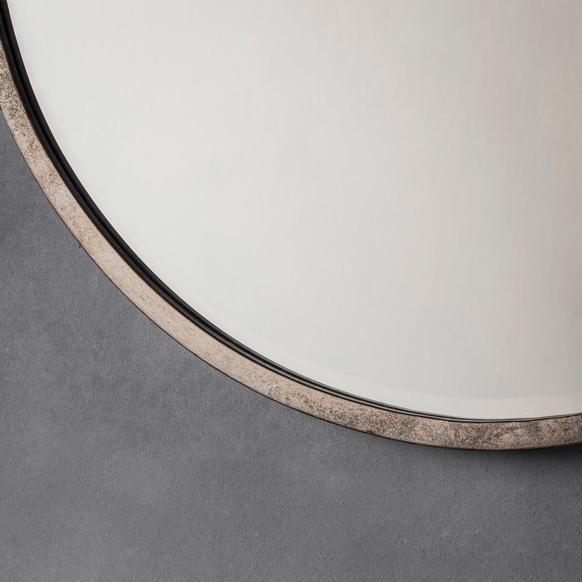 Higgs Round Antique Silver 80 x 80 cm