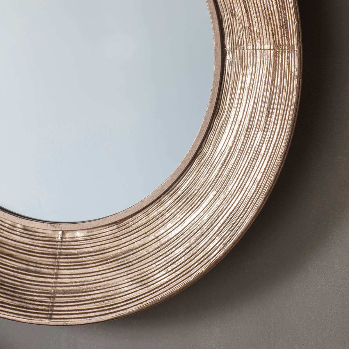 Knowles Mirror Round