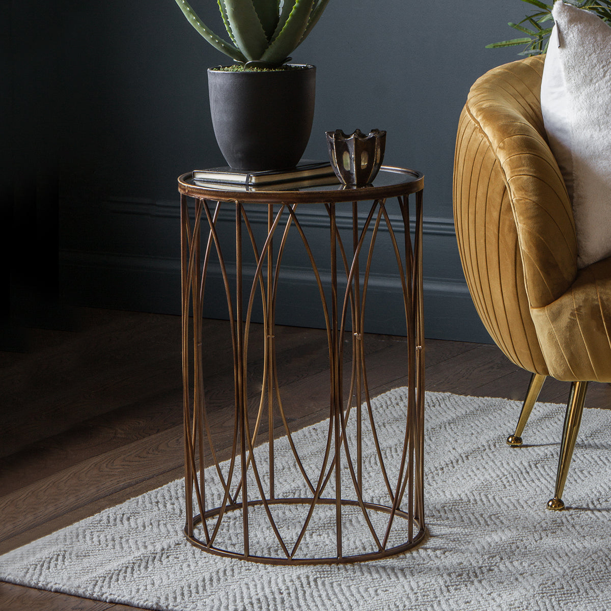 Gaten SideTable