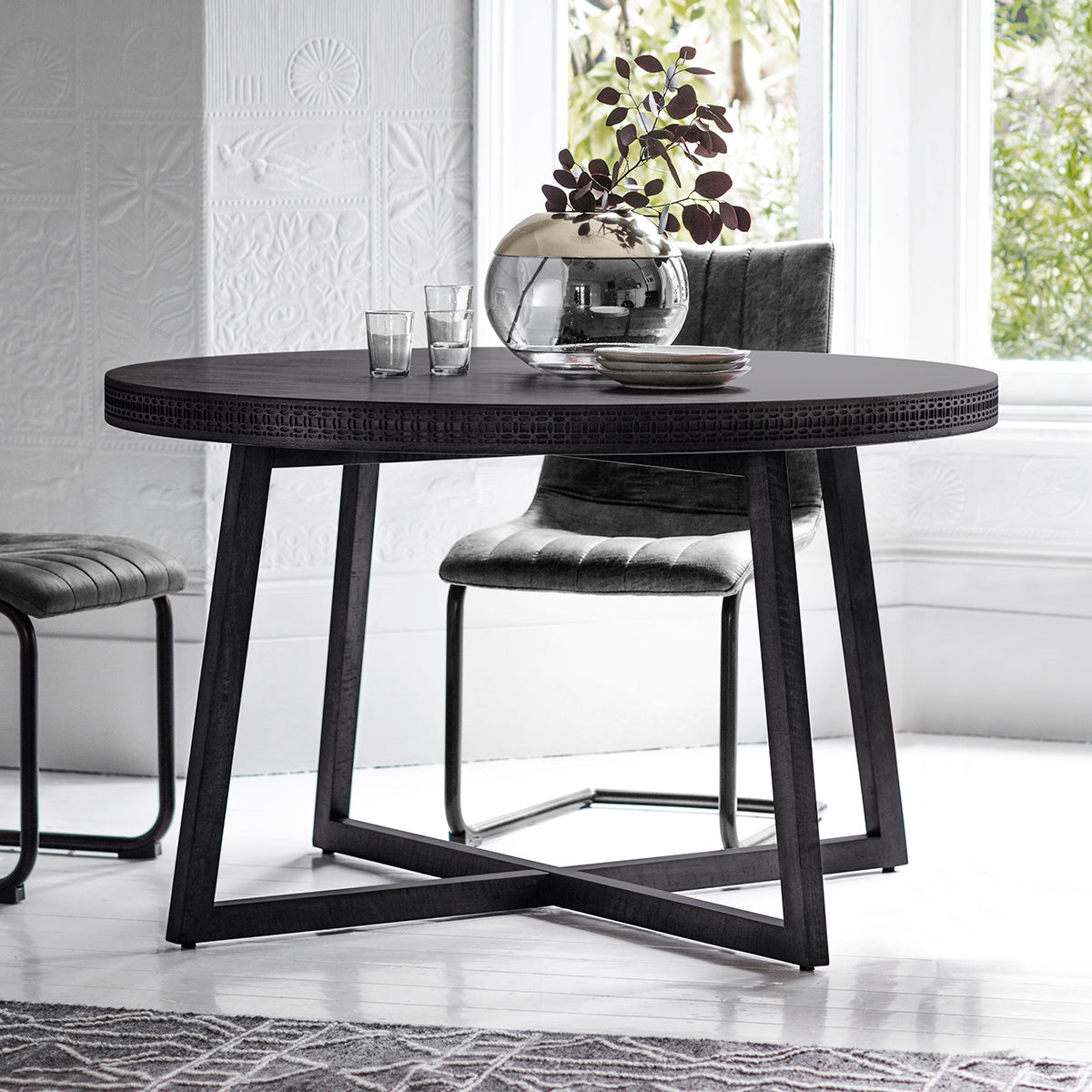 Soho Boutique Round Dining Table