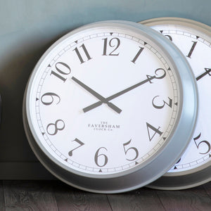 Vern Clock Fossil Grey