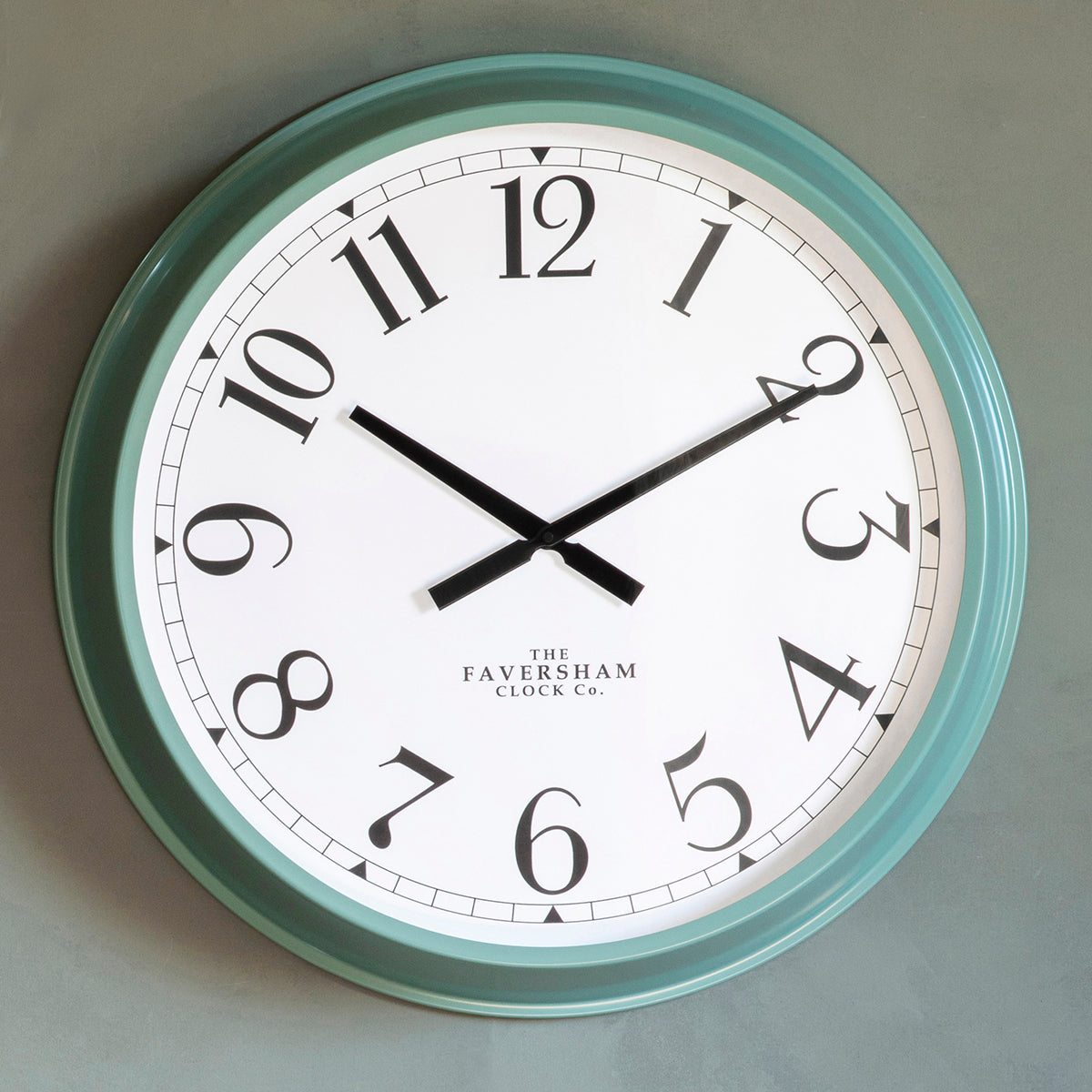 Vern Clock Wasabi