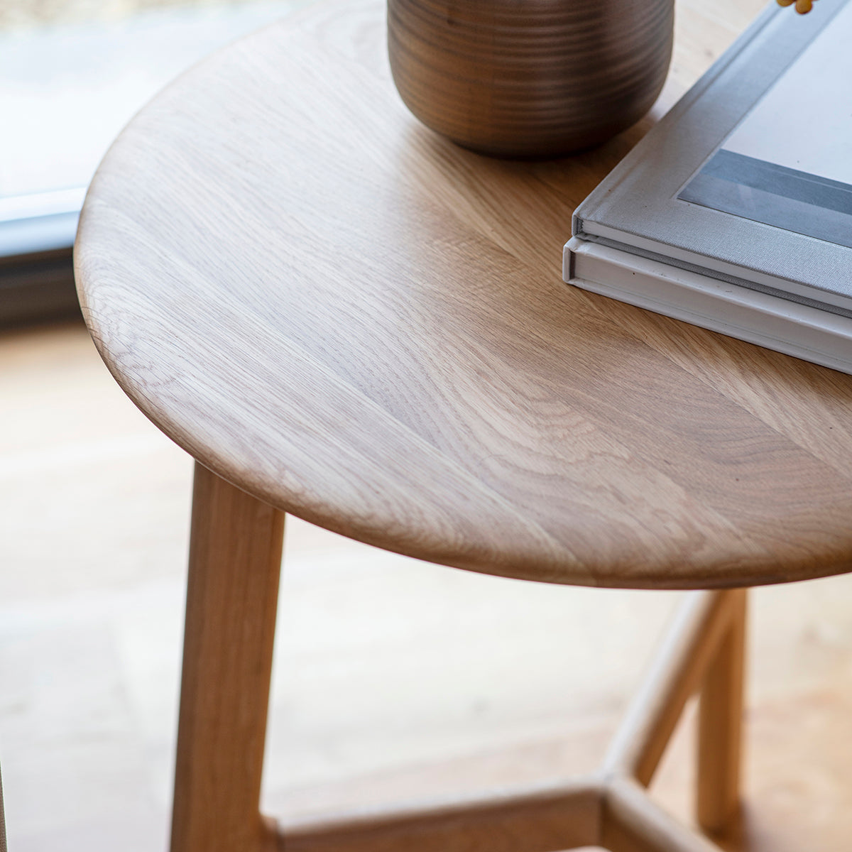 Madri Round Side Table