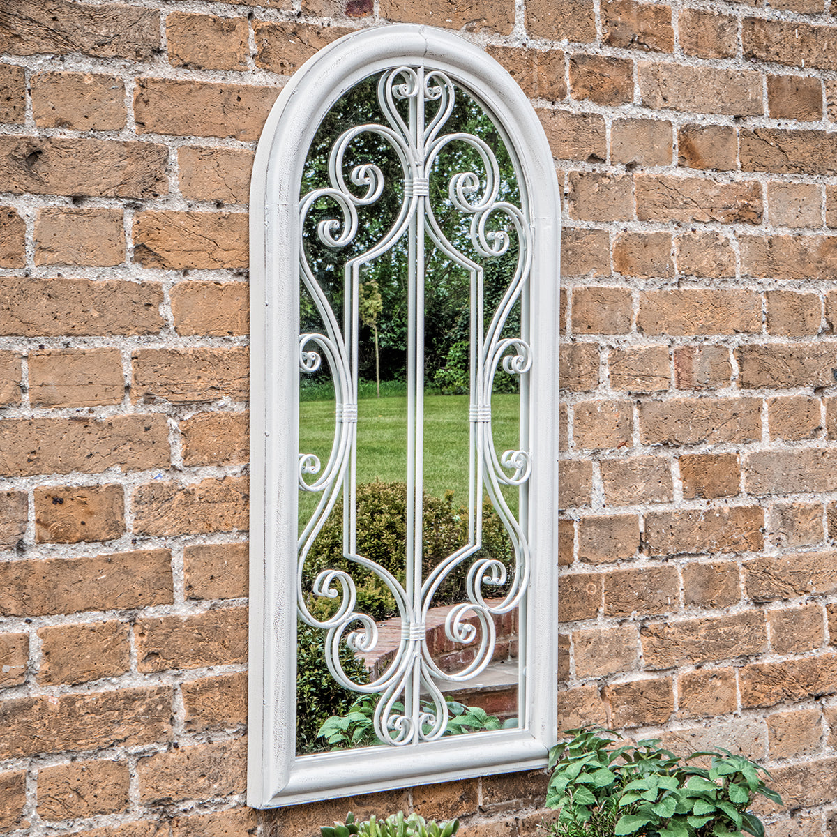 Ronni Outdoor Mirror Gatehouse