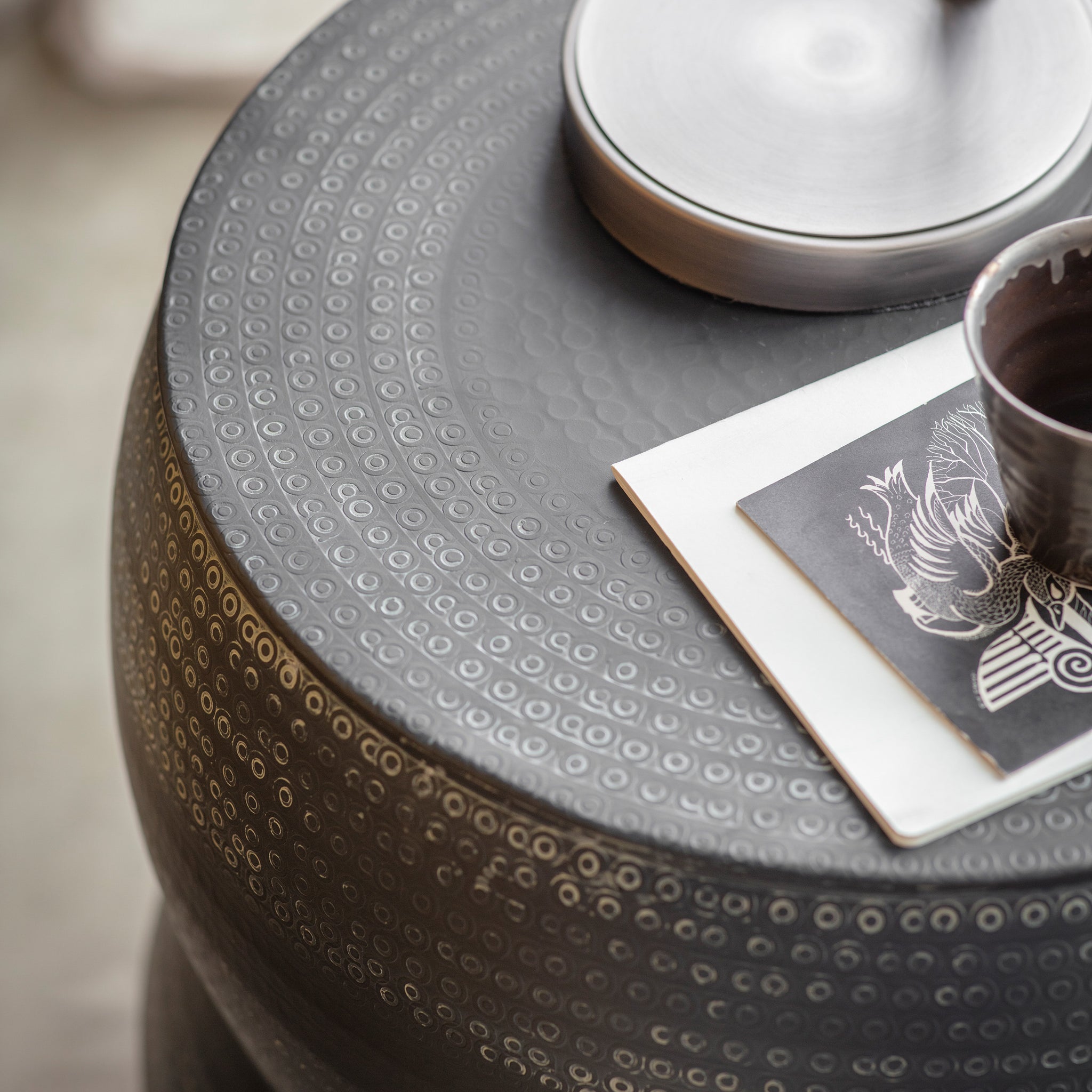 Rui Side Table