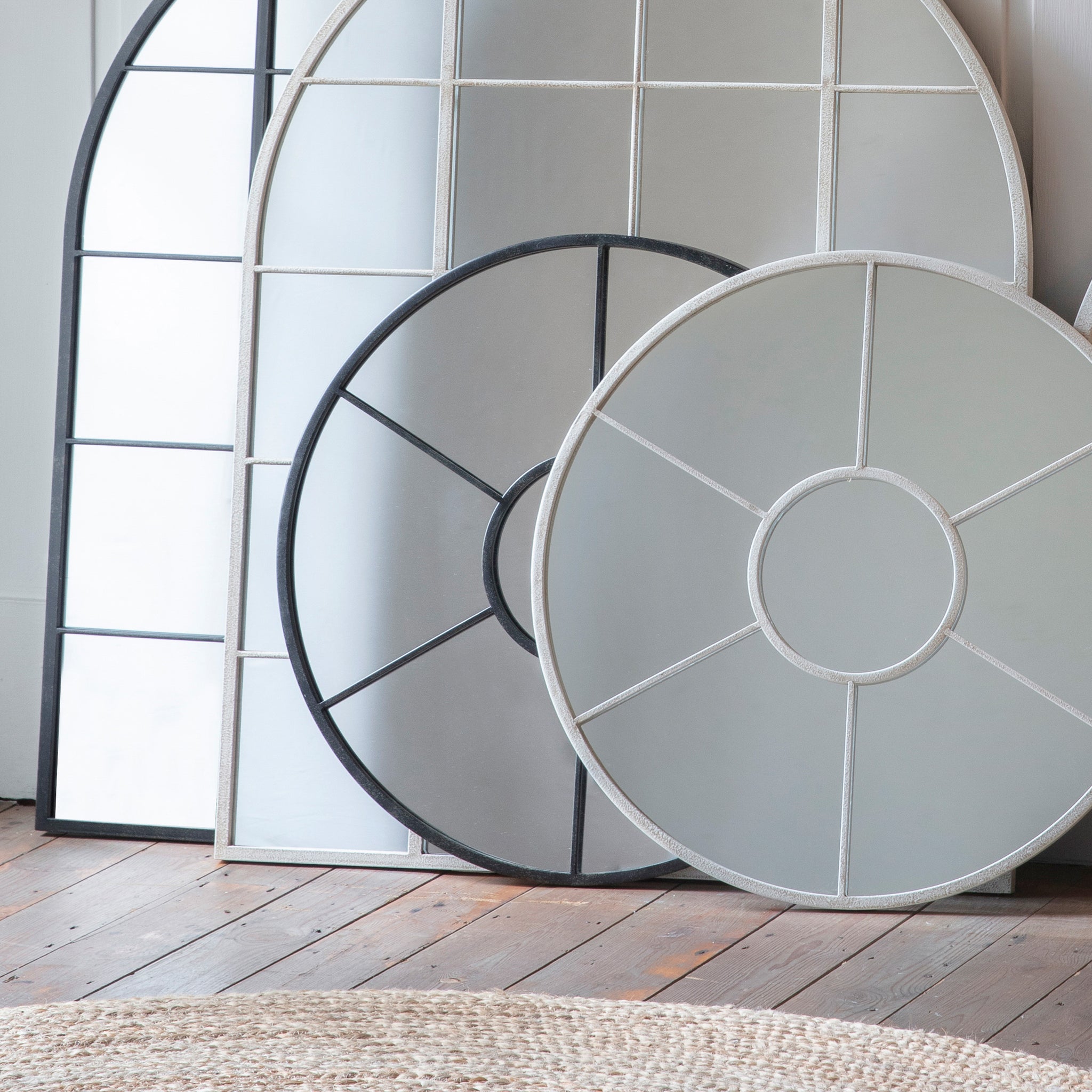 Valance Round Mirror Black