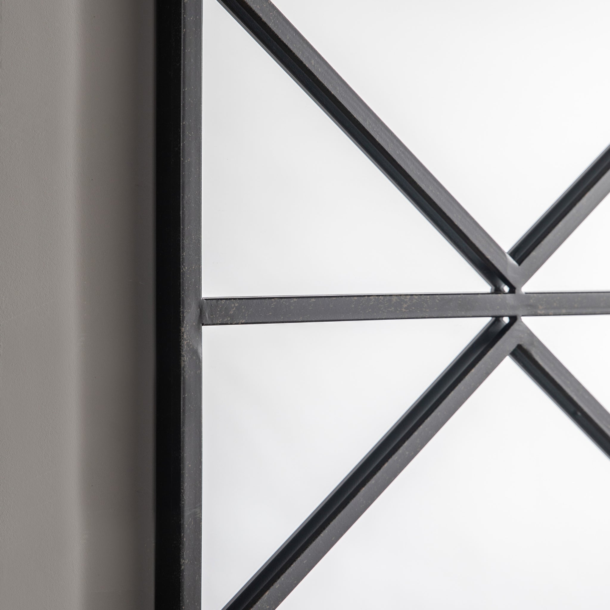 Scava Mirror