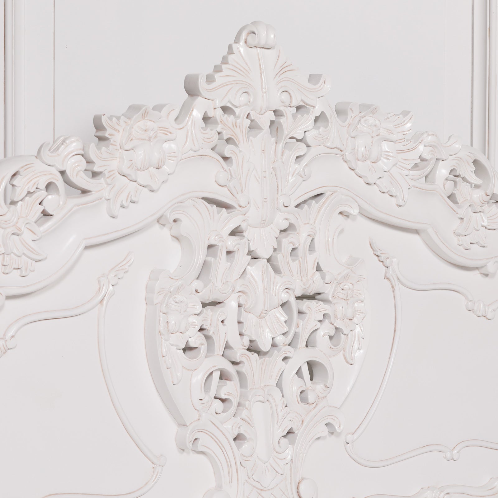 Rococo 4ft6 Double Size Carved Bed